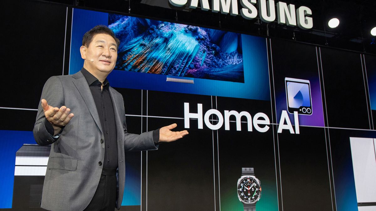 Generálny riaditeľ Samsungu prezentuje Home AI na CES 2025.