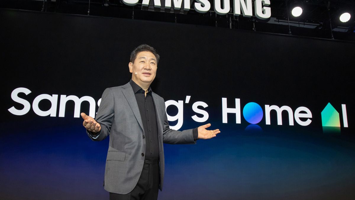 Generálny riaditeľ Samsungu prezentuje Home AI na CES 2025.